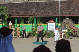 Kapolsek Tanjungsari Memberi Inspirasi Bagi Siswa SD Negeri Ngestiharjo