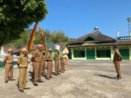 Apel Senin Pagi Pamong Kalurahan Ngestirejo