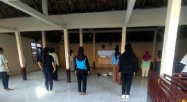 Ibu-ibu Kompak dan Antusias dalam Senam Sehat Sak isane