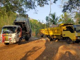 Bantuan Urug dari Lurah Ngestirejo untuk Perbaikan Sarana Umum di Tiga Padukuhan